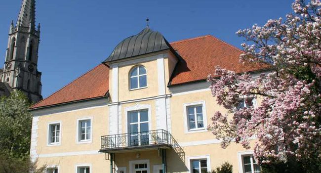 Seniorenwohnhaus Schloss Hall,  Caritas Oberösterreich